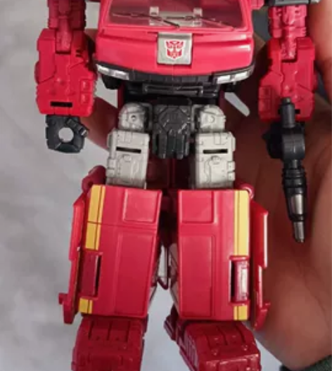 变形金刚 地出 铁皮 包邮 请仔细看，全配...