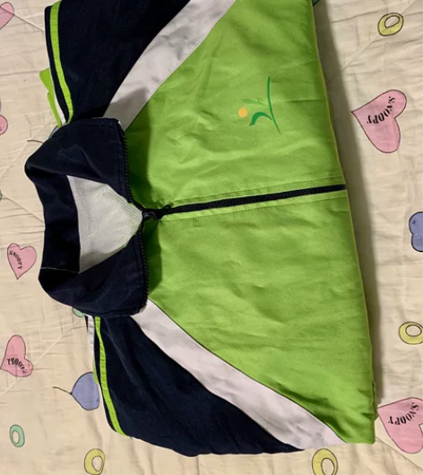 自家孩子闲置校服外套上衣两件 尺码：140