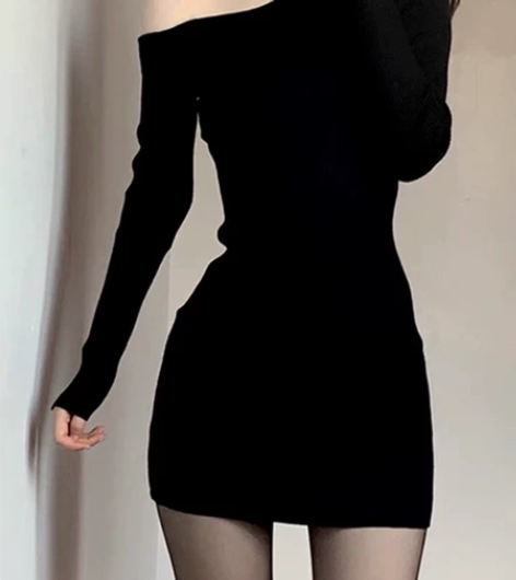 包臀裙 感兴趣的话点“我想要”和我私聊吧~
