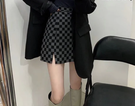 棋盘格子半身裙大码高腰包臀一步裙气质春季胖...