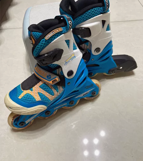 二手米高儿童轮滑鞋 旱冰鞋 尺码27-30...