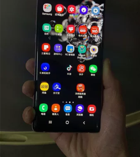 闲置一台三星Note9皇帝版8+512g，...