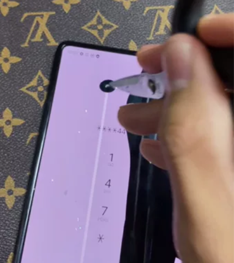 三星fold3 一手自用 屏幕已扎爆 可以...