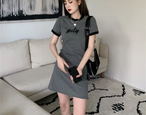 ?灰色纯棉短袖体恤连衣裙女夏收腰显瘦运动风...