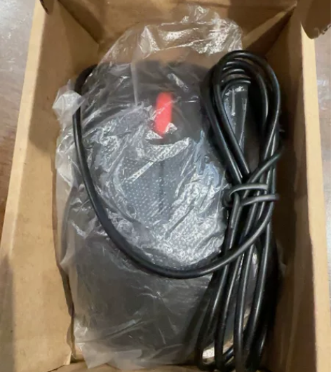全新鼠标。买电脑送的。一次没有用 感兴趣的...