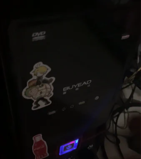 电脑机箱 平常玩个小游戏看个剧办公没有任何...