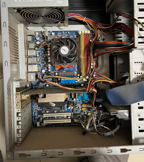 主板套装,一共四样,从别人家自用旧电脑拆机...