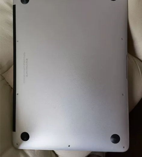 自用苹果笔记本一台  i5 处理器 8g内...