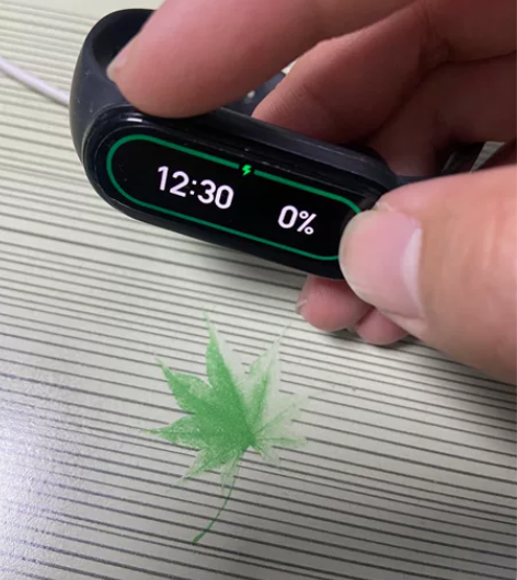 小米手环6，成色不错，用的非常少，需要的来...