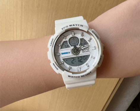 正港ZGO  哆啦A梦手表 买回来只带过几...