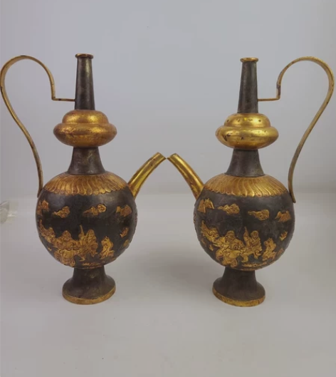 珍藏，局部鎏金，辽代酒壶，纯手工錾刻，做工...