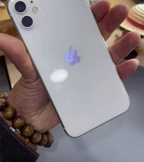 苹果11/国行64GB/换了触屏/后玻璃破...