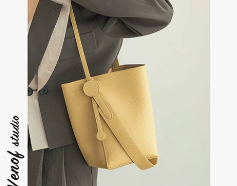 通勤女包2022新款斜挎包小众设计高级感包...