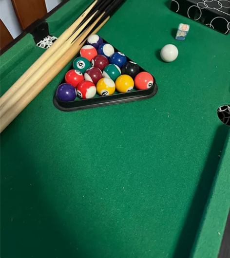 儿童台球桌买了没怎么玩,9成新,放着占地方...