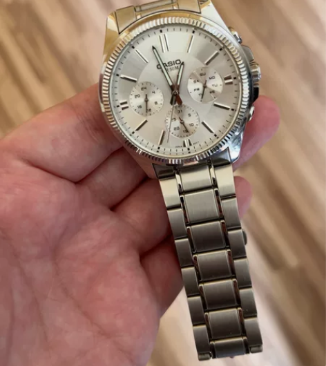 卡西欧石英手表，商务表，有保修卡、手表盒。...