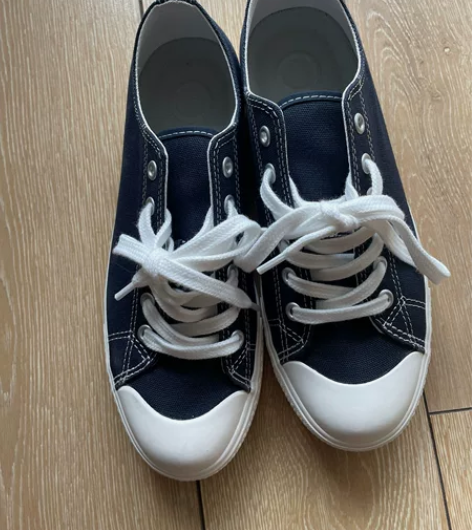 几乎全新 Muji帆布鞋黑色37码(男/女...