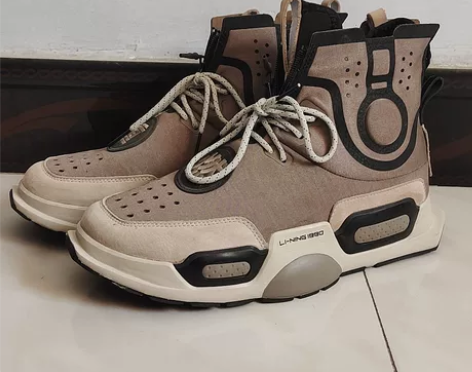 李宁重燃纽约时装周走秀款棕色44码 AGB...