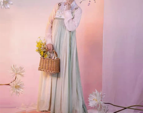珍缕迎春汉服，汉元素，日常可穿，正的.仅试...
