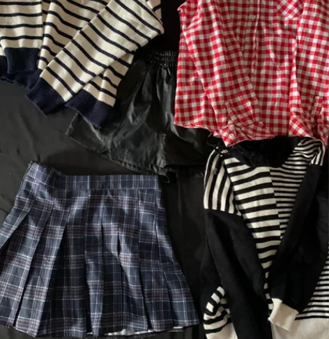 闲置衣服 20-30一件 感兴趣的话点“我...