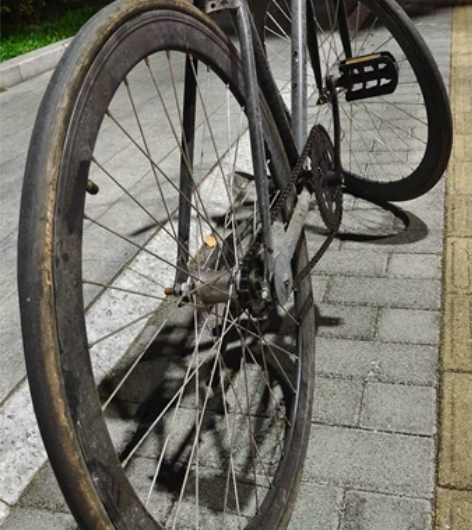 闲置物品盆友骑的死飞不用了叫我卖掉，仅限自...