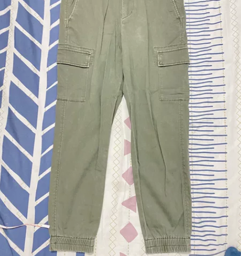 优衣库，男士休闲裤缩脚裤，军绿色，165/...