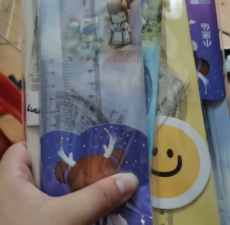 直尺圆规三角板，共20来个，打包自取。 感...