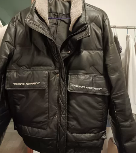 男羽绒服9成新 感兴趣的话点“我想要”和我...