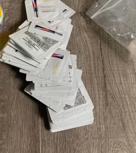 欧莱雅紫熨斗眼霜1.5毫升小样，专柜非卖品...