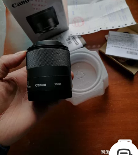佳能32 1.4镜头，带发票，盒子包装齐全...