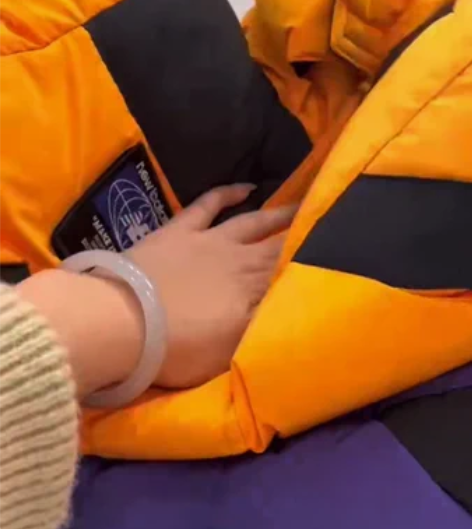 NB儿童羽绒服 新百伦羽绒服 NB羽绒服 ...