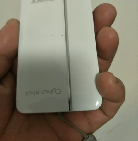 索尼tx55数码相机,屏幕显示有一竖线,其...