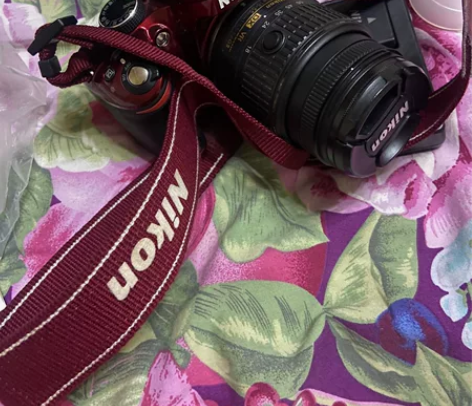 尼康D3200单反套机 很少用，便宜出了。...