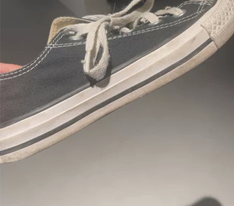 匡威女款 低帮 36.5 感兴趣的话点“我...