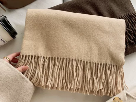 映画纯色仿羊绒围巾女冬季超大日系韩版加厚百...