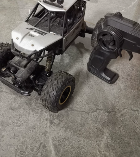 闲置儿童遥控车，科技四路自提 感兴趣的话点...