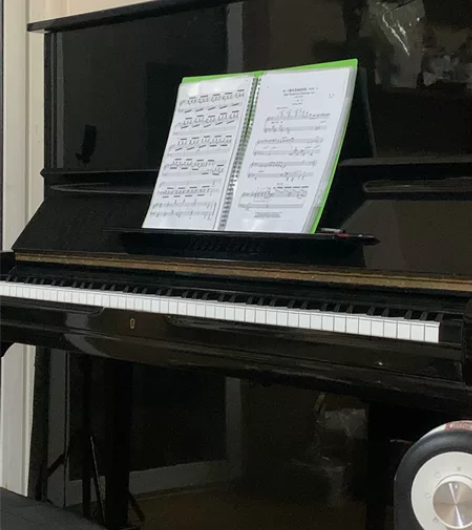 自用钢琴#钢琴  进口英昌 保护的很好 4...