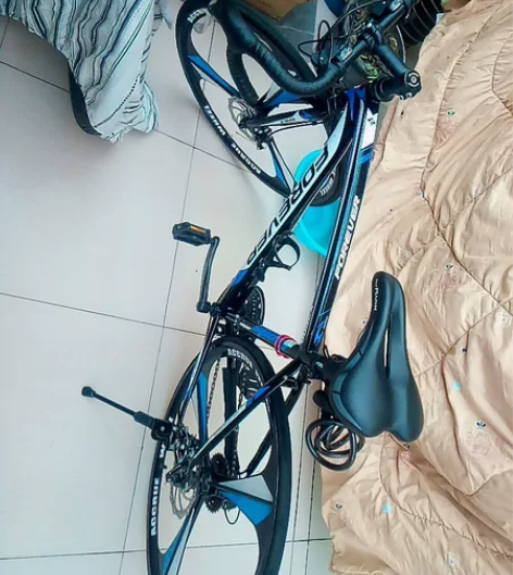 永久公路自行车基本全新，有需要的联系。27...