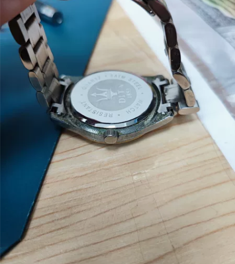 迪塔石英表 感兴趣的话点“我想要”和我私聊...