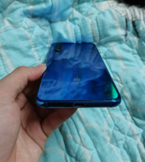 小米9se 64GB 从转转买的九五新用了...
