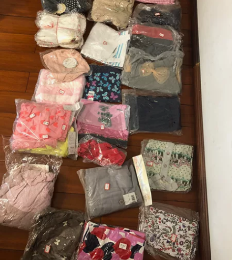 外贸品牌儿童服装，全新，因转行，论堆便宜卖...