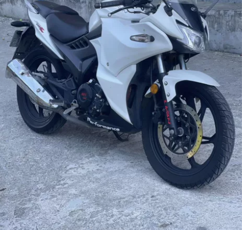 力帆KPR150摩托车 18年的车 手续齐...