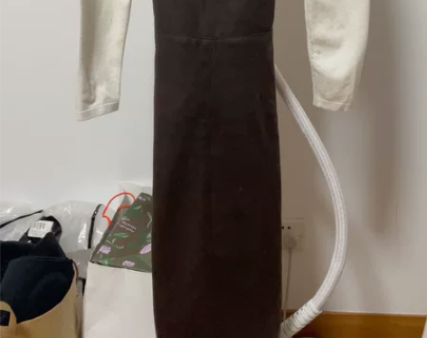 咖色背带裙(不包括内搭) 显瘦[托腮] 感...