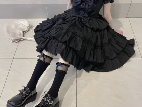 出 小能熊家的 大小姐 m码 有后背大蝴蝶...