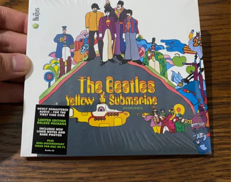 披头士The Beatles Yellow...