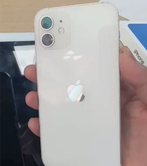 纯原装苹果12 128g 有磕碰价格好 感...