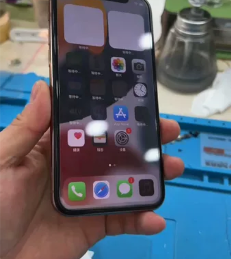 iPhone 11pro  国行64g  ...