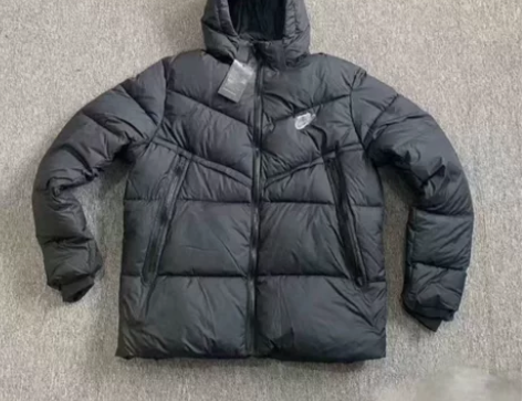 男士羽绒服O全新O 感兴趣的话点“我想要”...