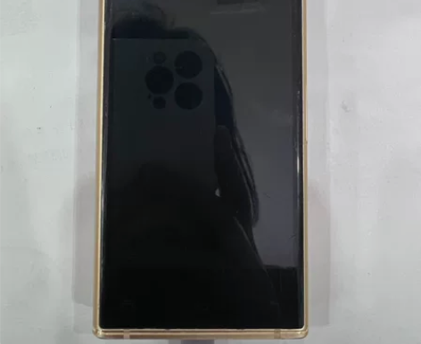 三星W2018翻盖手机 感兴趣的话点“我想...