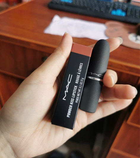 朋友送的，MAC926，3ce唇釉，新日期...