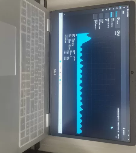戴尔灵越5593，外观正常使用痕迹，灰色看...
